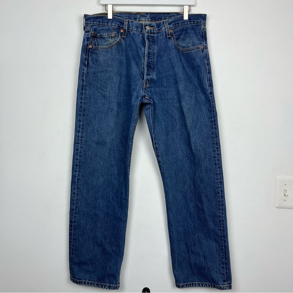 Vintage Levi’s 501 High Waist wedgie fit Jeans Size 38